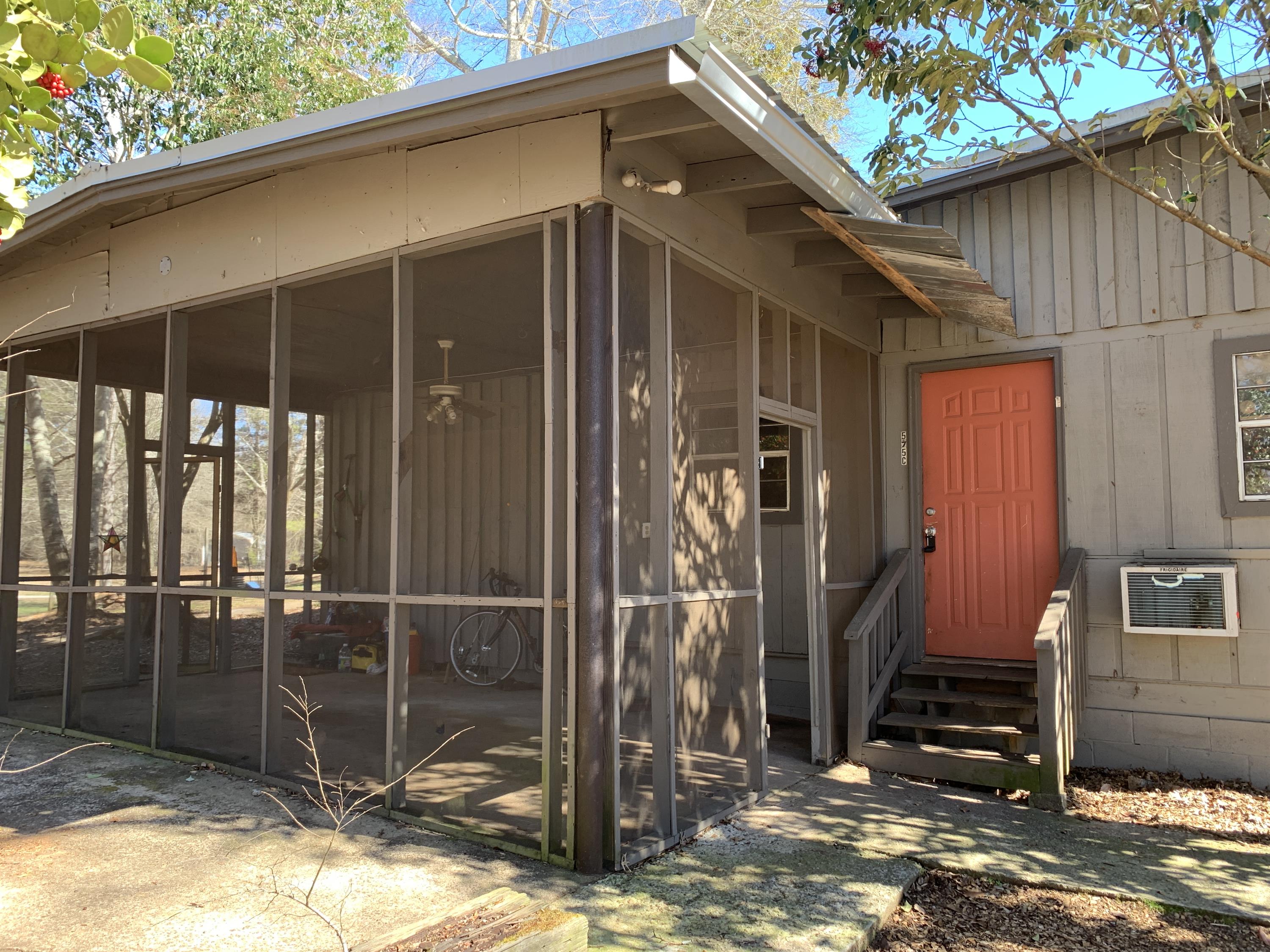 575 Vaughn Road -C