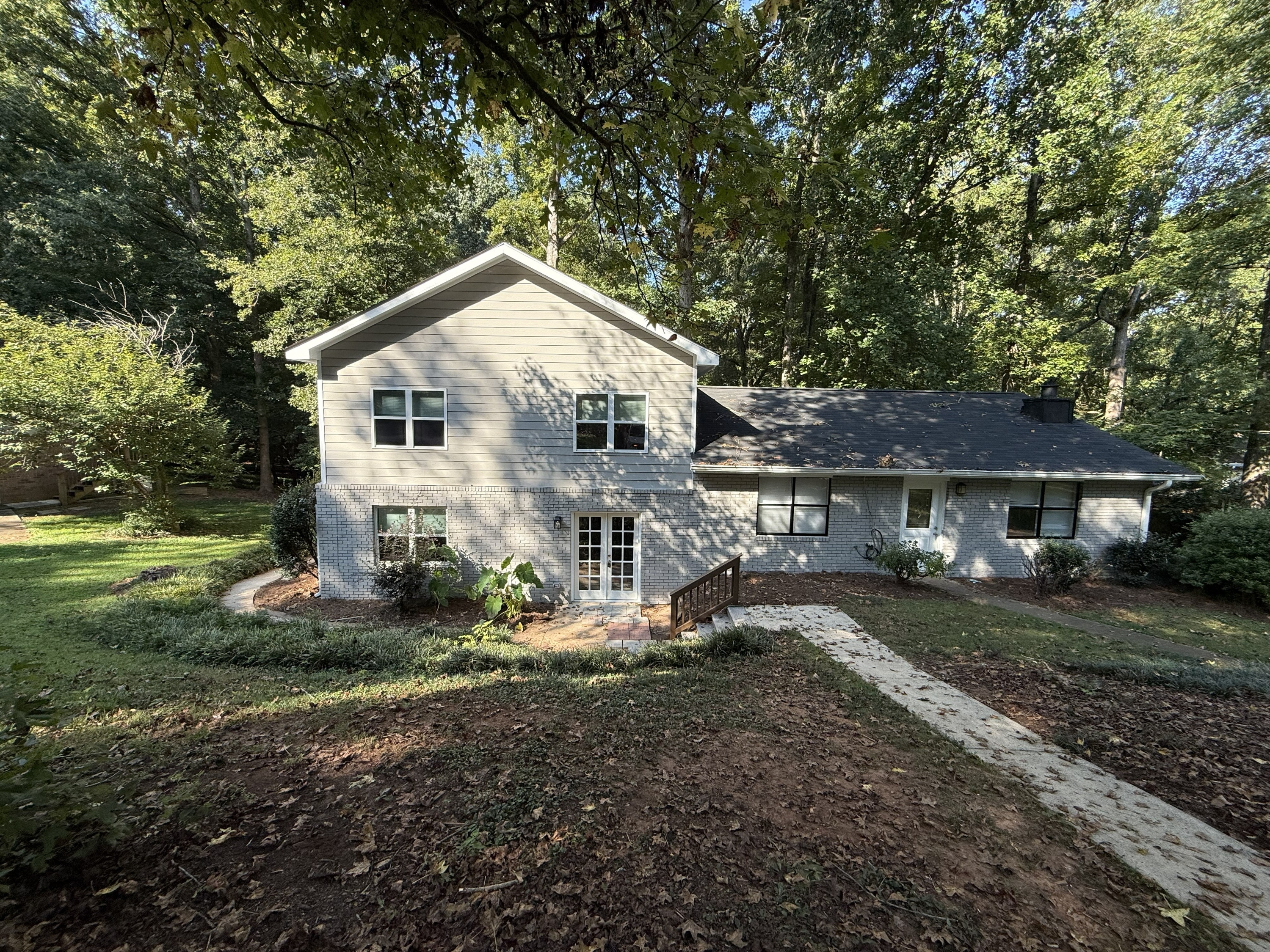 1021 Sourwood Court